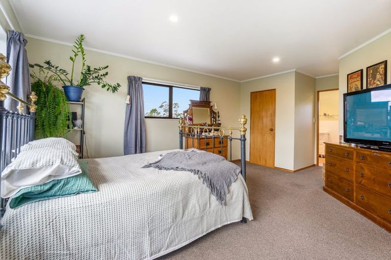 Photo of property in 211 Gray Road, Te Kamo, Kamo, 0185