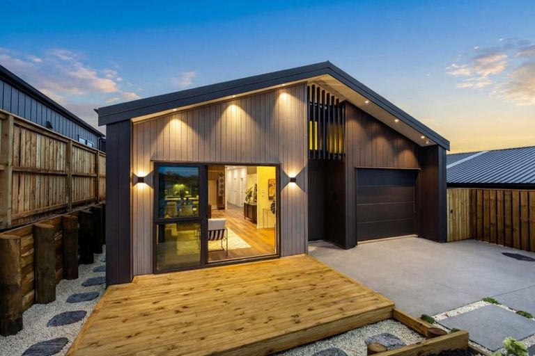 Photo of property in 82 Huanui Drive, Wainui, 0992