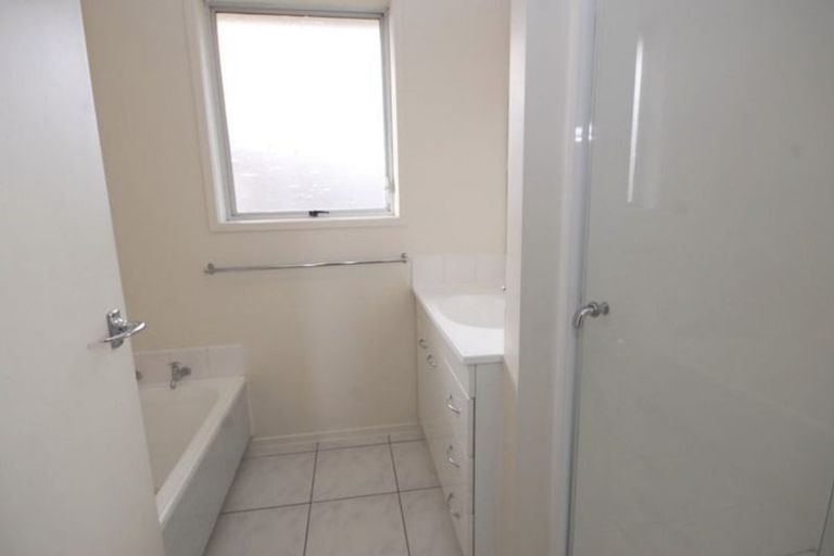 Photo of property in 13 Tahu Crescent, Sunnynook, Auckland, 0620