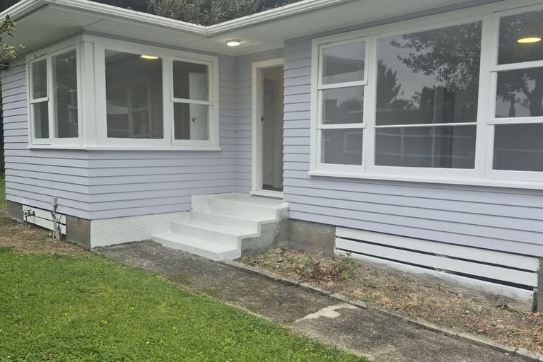 Photo of property in 15 Parenga Street, Wainuiomata, Lower Hutt, 5014