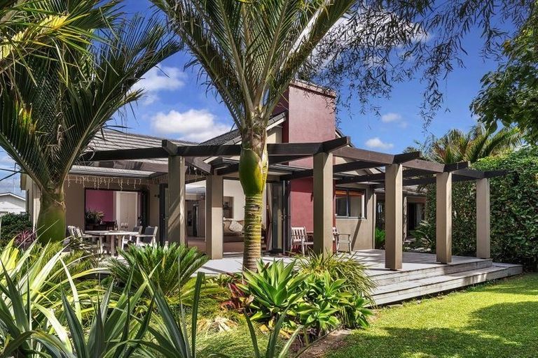 Photo of property in 124 Kilkenny Drive, East Tamaki Heights, Auckland, 2016