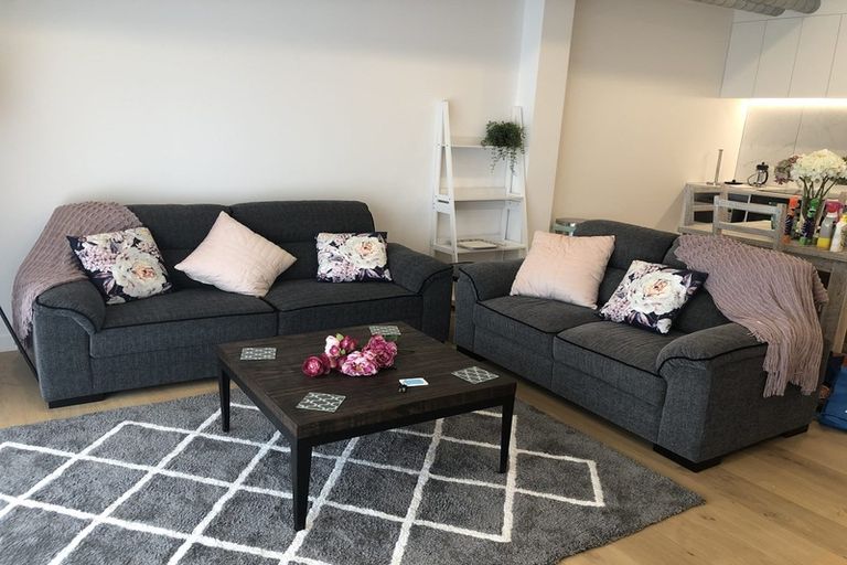 Photo of property in 4 Hobsonville Point Road, Hobsonville, Auckland, 0616