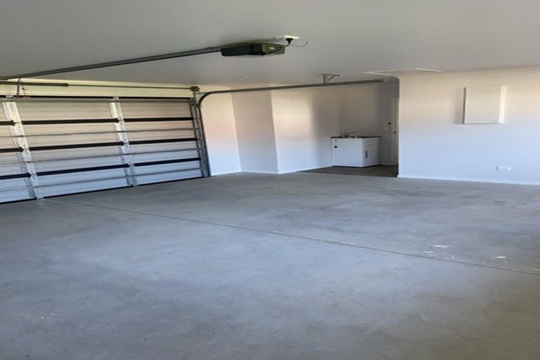 Photo of property in 28f Paritutu Road, Spotswood, New Plymouth, 4310