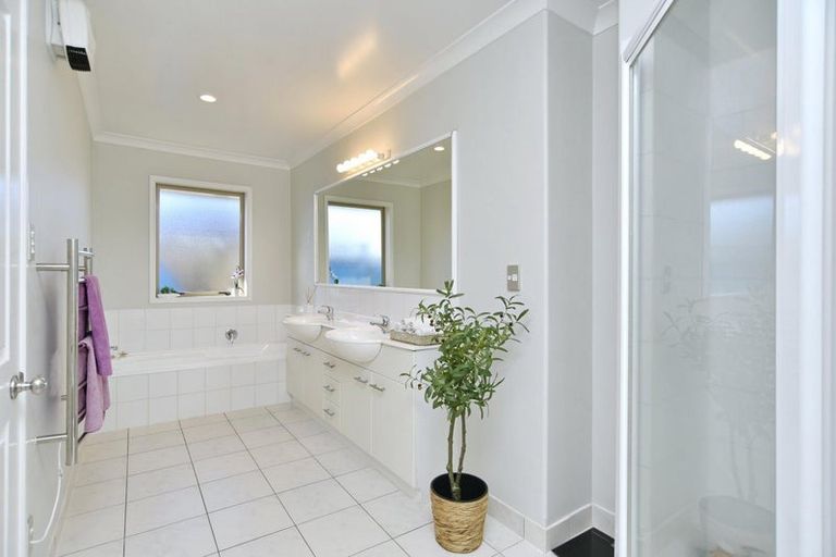 Photo of property in 29 Linkwater Way, Parklands, Christchurch, 8083