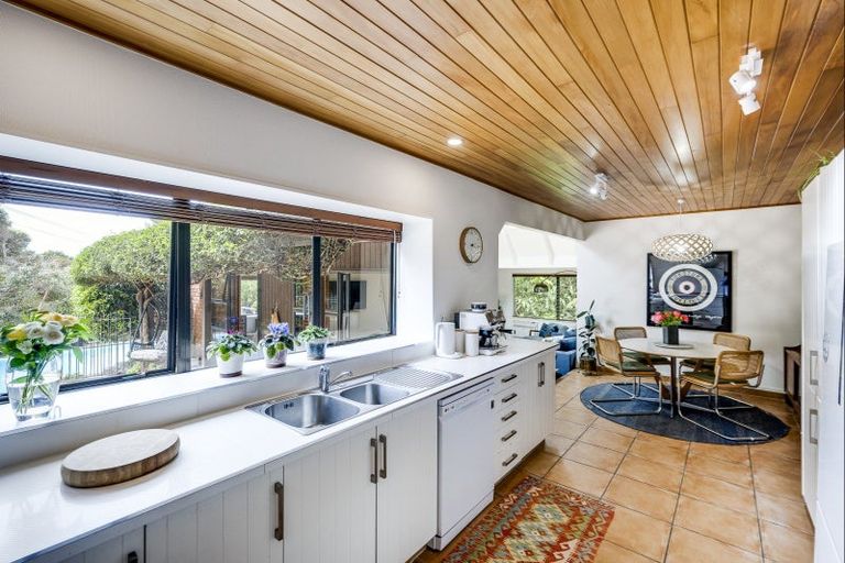 Photo of property in 5a Tauroa Road, Havelock North, 4130