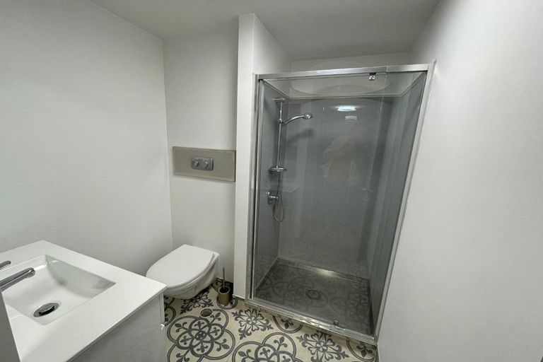 Photo of property in St Pauls Apartments, 99/43u Mulgrave Street, Thorndon, Wellington, 6011