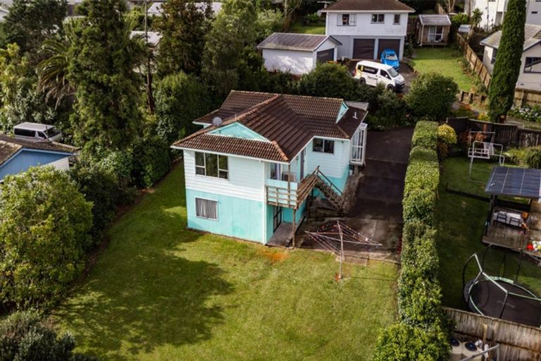 Photo of property in 18 Peterhouse Place, West Harbour, Auckland, 0618