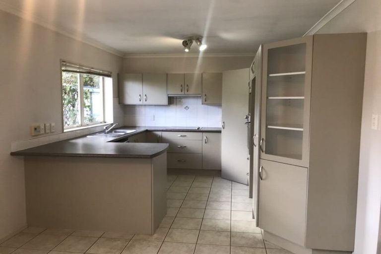 Photo of property in 72 Milson Drive, Papakura, 2110