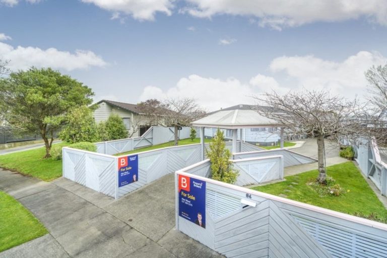 Photo of property in 84 Hillcrest Drive, Kelvin Grove, Palmerston North, 4414