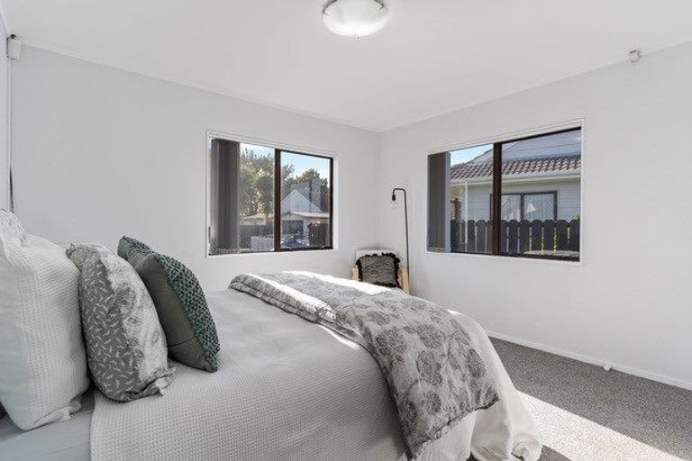 Photo of property in 2/11 Avis Avenue, Papatoetoe, Auckland, 2025