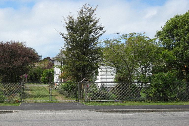 Photo of property in 16 Meadow Street, Kaiapoi, 7630