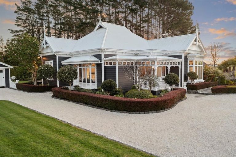 Photo of property in 70 Pomona Road, Kumeu, 0891
