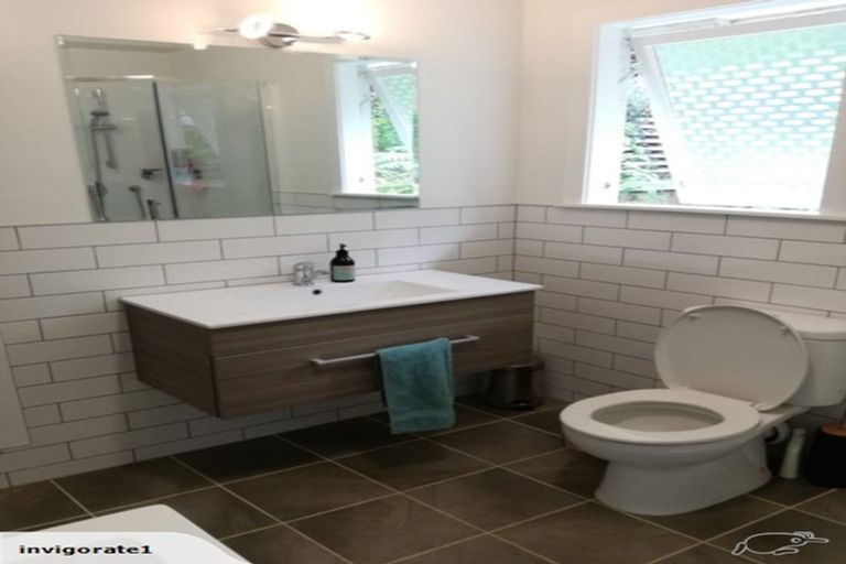 Photo of property in 14 Paturoa Road, Titirangi, Auckland, 0604