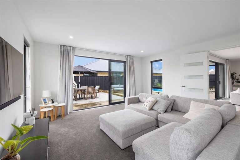 Photo of property in 7 Picadilly Avenue, Casebrook, Christchurch, 8051