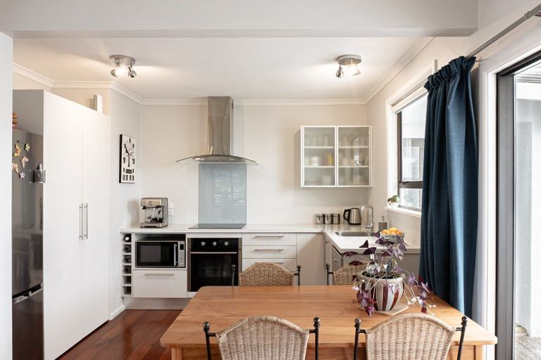 Photo of property in 207 Leo Street, Akina, Hastings, 4122