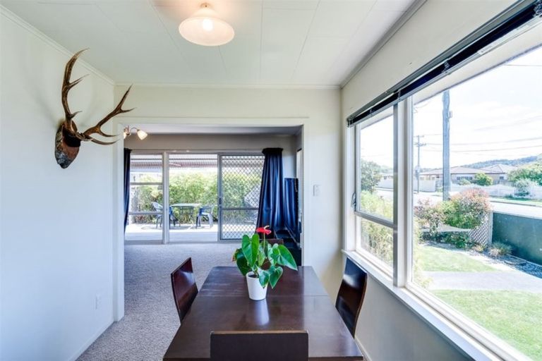 Photo of property in 29 Meeanee Road, Taradale, Napier, 4112