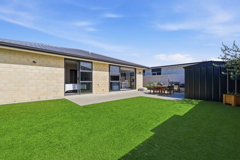 Photo of property in 3 Piata Street, Papamoa Beach, Papamoa, 3118