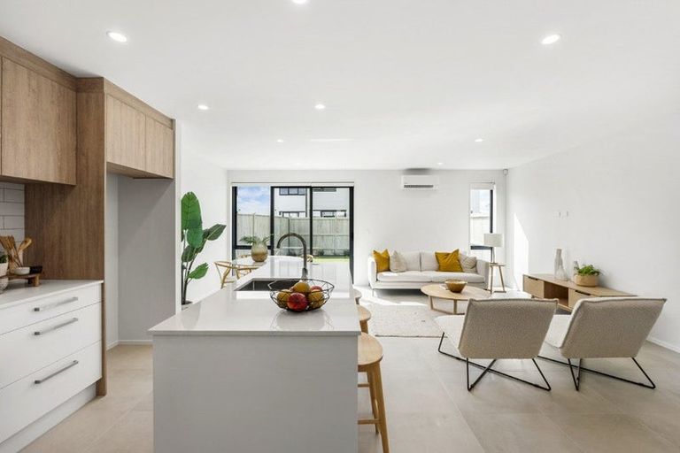 Photo of property in 104e Pepene Avenue, Takanini, 2112