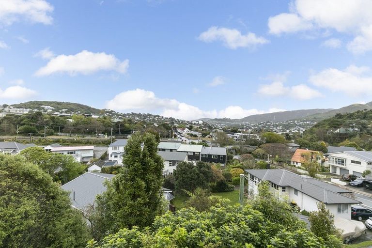 Photo of property in 3/57 Simla Crescent, Khandallah, Wellington, 6035