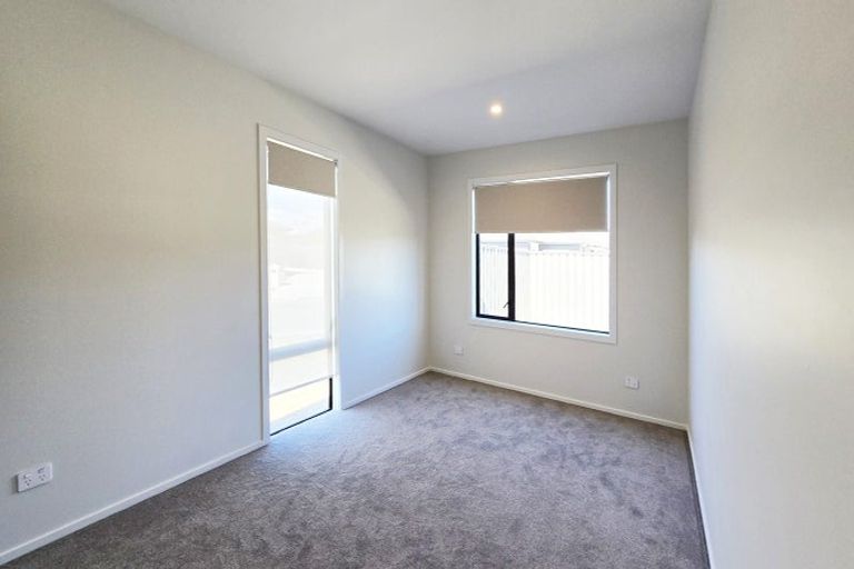 Photo of property in 7 George Yee Place, Taradale, 4112