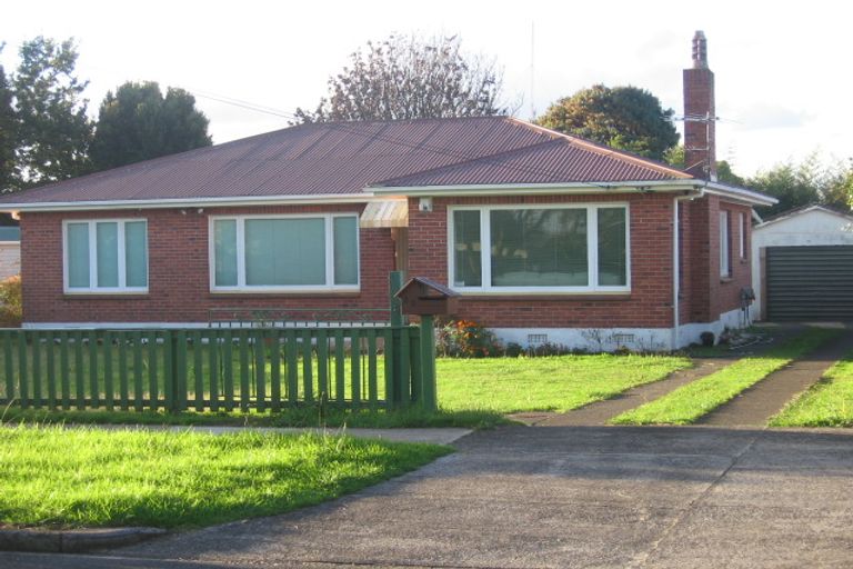 Photo of property in 32 Hamilton Road, Papatoetoe, Auckland, 2025
