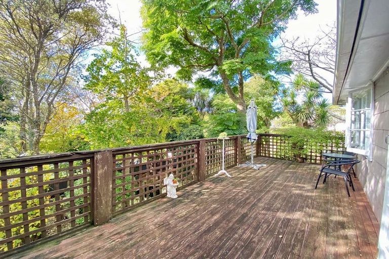 Photo of property in 98 Glenpark Avenue, Frankleigh Park, New Plymouth, 4310