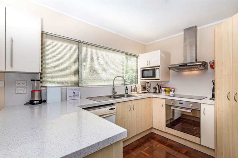 Photo of property in 123b Colwill Road, Massey, Auckland, 0614