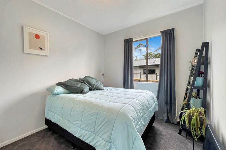Photo of property in 7 Angeline Place, Massey, Auckland, 0614