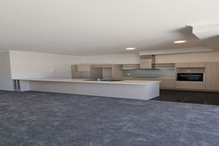 Photo of property in 23/11 Carlos Drive, Flat Bush, Auckland, 2016