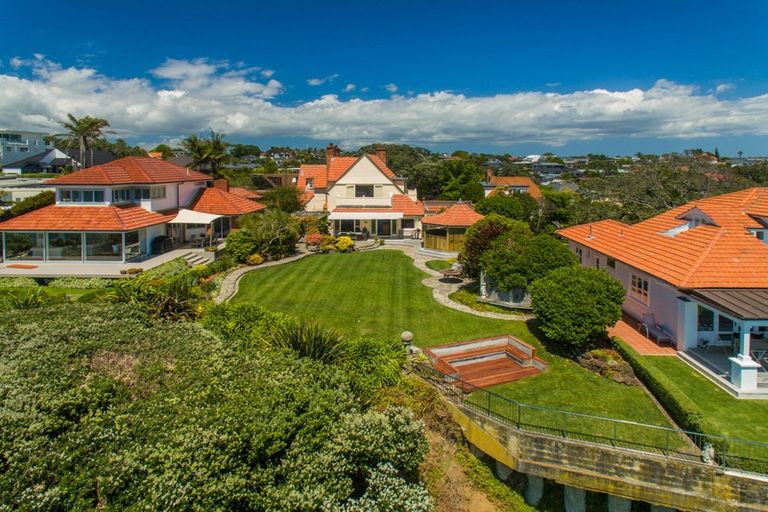 Photo of property in 27 Clifton Road, Hauraki, Auckland, 0622