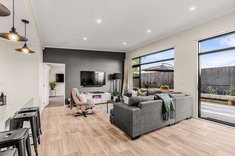 Photo of property in 36 Palliser Place, Milson, Palmerston North, 4414