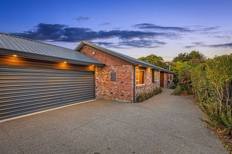 Photo of property in 152 Hawthornden Road, Avonhead, Christchurch, 8042