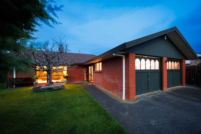 Photo of property in 135 Amberley Avenue, Highbury, Palmerston North, 4412