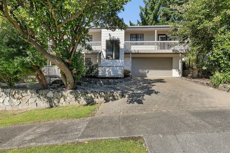 Photo of property in 5 Solway Place, Papakowhai, Porirua, 5024