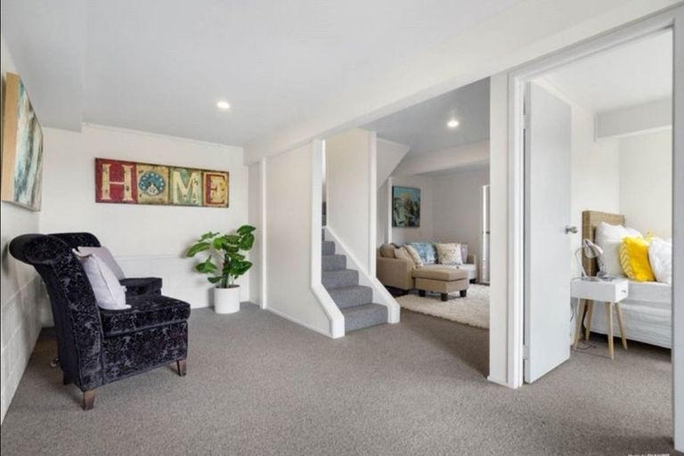 Photo of property in 43 Reynella Drive, Massey, Auckland, 0614