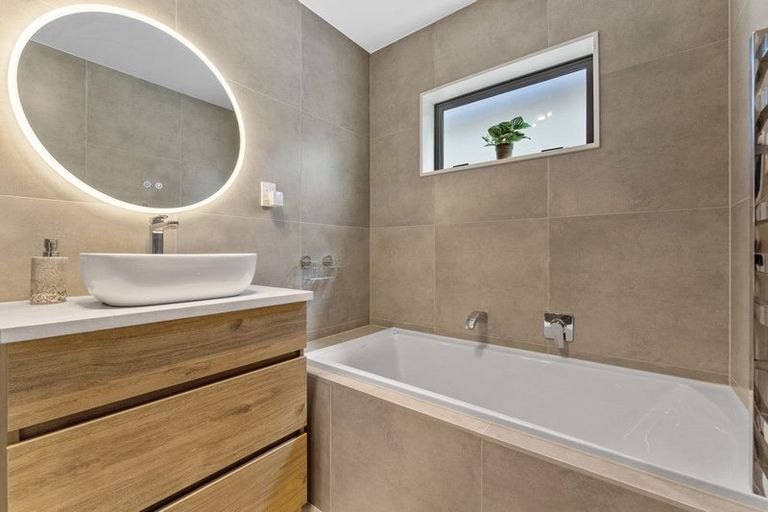 Photo of property in 37 Kairakau Street, Papakura, 2110