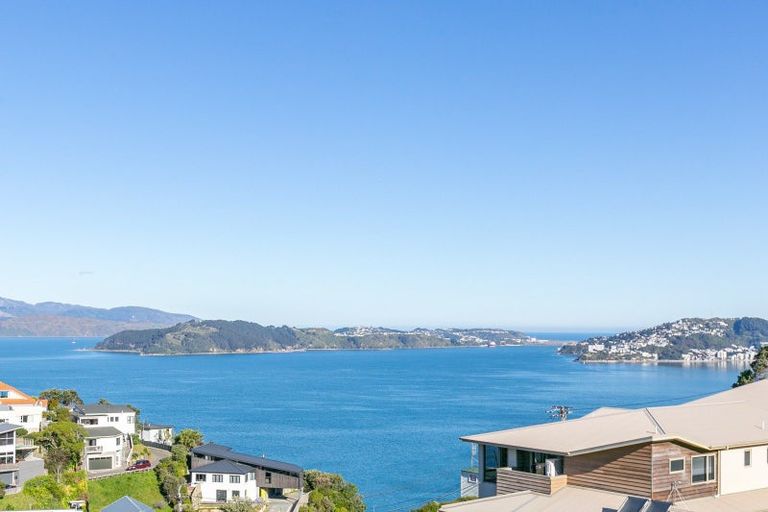 Photo of property in 18 Mandalay Terrace, Khandallah, Wellington, 6035