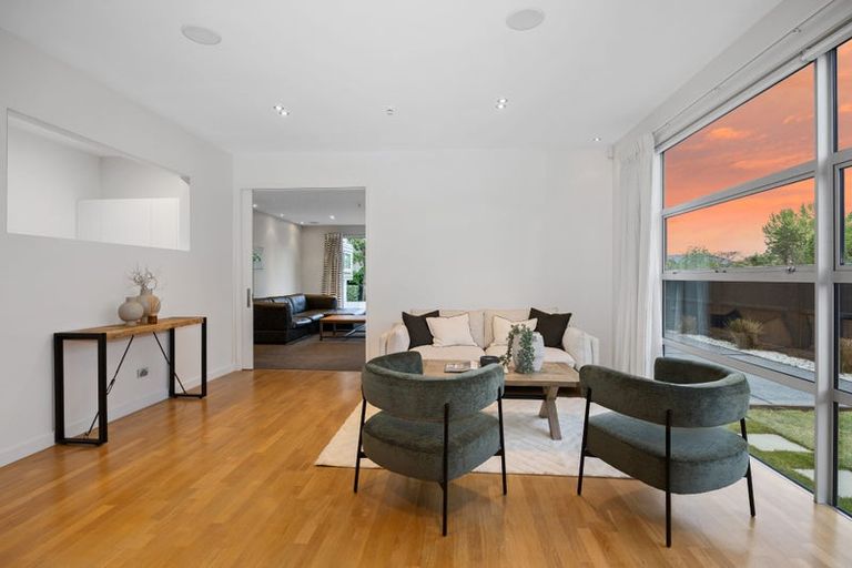 Photo of property in 209 Weston Road, St Albans, Christchurch, 8052