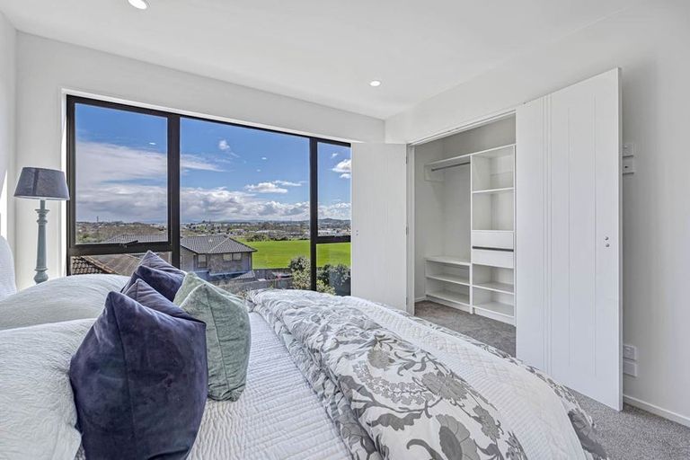 Photo of property in 6/27 Carole Crescent, Pakuranga, Auckland, 2010