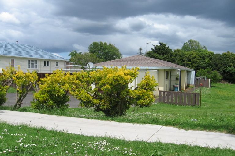 Photo of property in 2/12 Gifford Road, Papatoetoe, Auckland, 2025