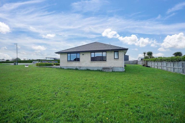 Photo of property in 28 Majestic Chance, Seaward Bush, Invercargill, 9812