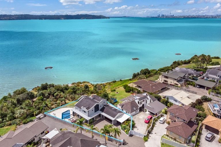 Photo of property in 5 Capstan Court, Te Atatu Peninsula, Auckland, 0610