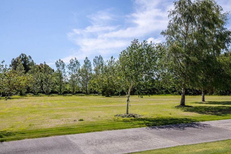 Photo of property in 5 Eagle Place, Martinborough, 5711