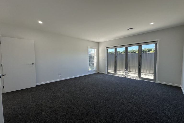 Photo of property in 6 George Yee Place, Taradale, 4112