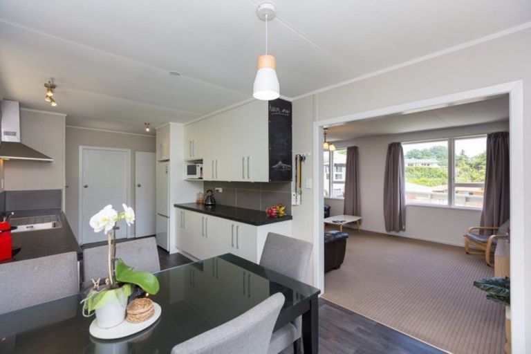 Photo of property in 29 Beaumont Crescent, Frankleigh Park, New Plymouth, 4310