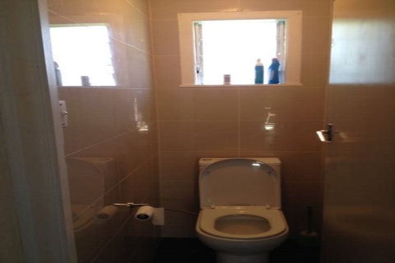 Photo of property in 2/10 Mahon Place, Papatoetoe, Auckland, 2025