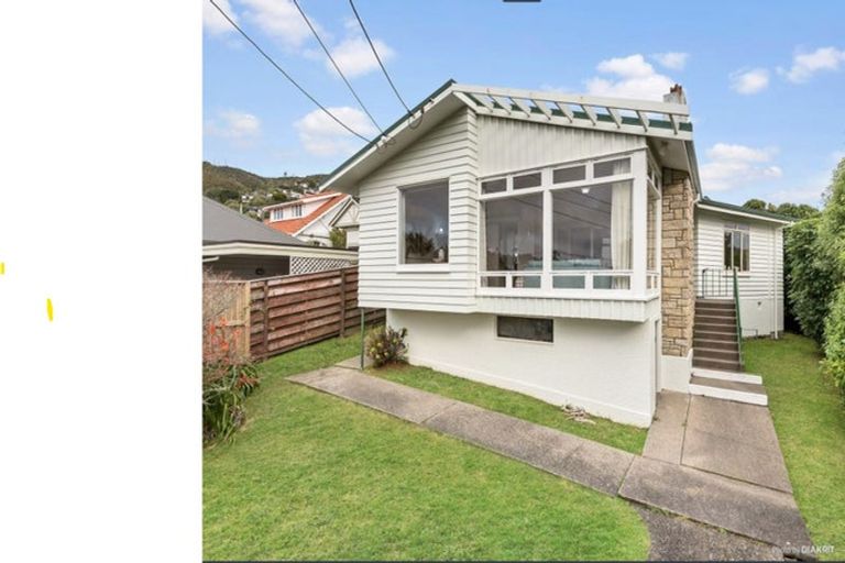 Photo of property in 44 Beauchamp Street, Karori, Wellington, 6012