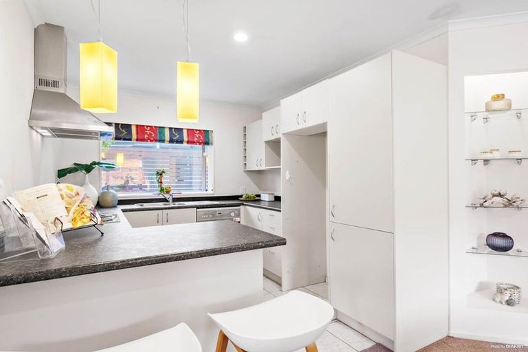 Photo of property in 102b Wharf Road, Te Atatu Peninsula, Auckland, 0610