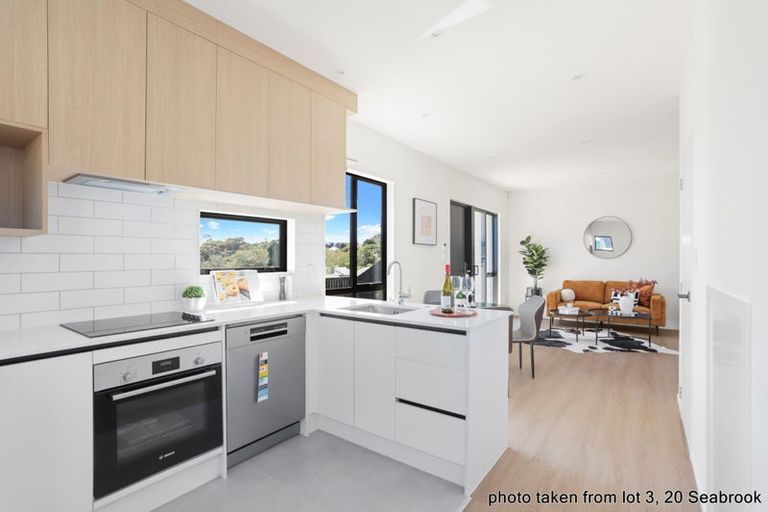 Photo of property in 12/20 Seabrook Avenue, New Lynn, Auckland, 0600