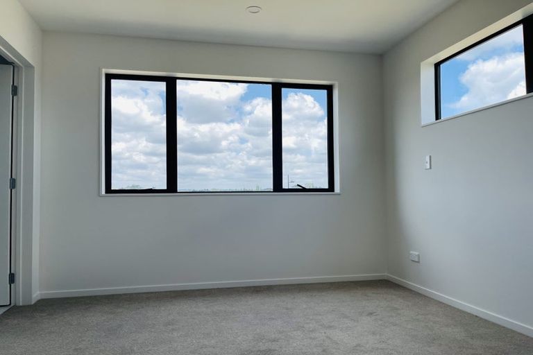 Photo of property in 19 Auranga Drive, Karaka, Papakura, 2113